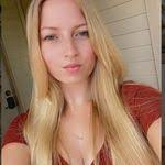 Coleen Hurst's Instagram, Twitter & Facebook