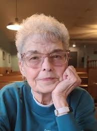 Lillian Gay's Instagram, Twitter & Facebook