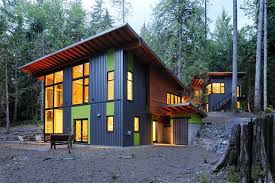 Mixed Siding Flat Roof Home Decorating Ideas Exterior Contemporary With Modern Architecture Trapeze Bar House In The Woods Forest House House Roof