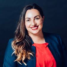 Lara Larson (@Lara_Larson)