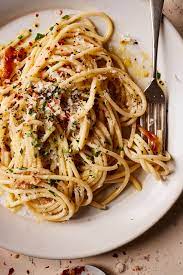 Midnight Pasta With Roasted Garlic Olive Oil And Chile Recipe Recipe Nyt Cooking Midnight Pasta Food