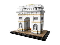 Pozostała romańska kolumna chór, cenny fakt posiadania kapitał z beading znane tylko w siedmiogrodzie i łuk triumfalny, z pierwotnego kościoła. Lego 21036 Architecture Luk Triumfalny Zklockow Pl