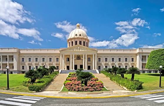 Palacio Nacional (República Dominicana) - Wikipedia, la enciclopedia libre