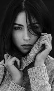 Pin By Edita Venckutė On Woman Black White Ii Portrait Photography Women Photography Poses Women Model Poses Photography