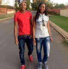 Kaizer chiefs players with their beautiful wives and girlfriends have been showing off on social media, especially on instagram. Top South African Soccer Players Wives And Girlfriends You Never Knew Of Page 7 Quecie