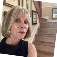 Janet Downey's Instagram, Twitter & Facebook