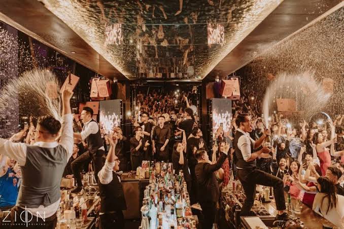 ZION SKY LOUNGE & DINING - Quận 1 - CHILL Vietnam