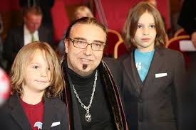 Dolezal is best known for his music videos. Dolezal Backstage 2 Staffel Ab 19 11 15 Zeit Im Blick