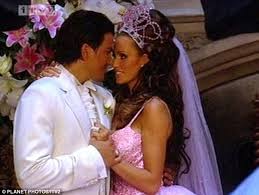 The top 10 ugliest wedding dresses people actually wore subscribe to littlethings ▻ goo.gl/hrhrrt for issues or. Brides To Be Take Note The Top 10 Worst Celebrity Wedding Dresses Ever Katie Price Makes The List Three Times Daily Mail Online