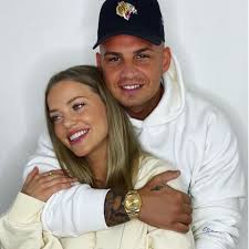 Jetzt überraschen die beiden ihre fans mit einem ganz. Sarah Lombardi So Romantisch Gratuliert Ihr Freund Julian Zum Geburtstag Gala De