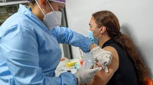 La vacuna está contraindicada en personas que hayan presentado una reacción de eficacia de janssen frente al coronavirus. Inicia Vacunacion De Una Sola Dosis Contra Covid Con Janssen En Bogota Bogota Gov Co