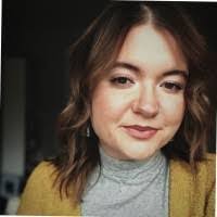 Molly Carr's Instagram, Twitter & Facebook