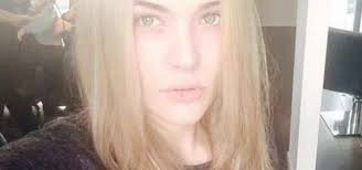 She reached fame as a great actor, singer and model. Articoli 2020 Di Laura Chiatti