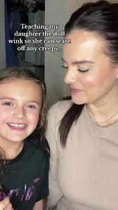 Elsa Tarin's Instagram, Twitter & Facebook