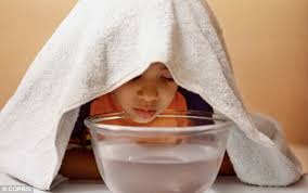 Cara meredakan hidung tersumbat menggunakan bawang merah ini pun sangat mudah sekali yaitu sebagai berikut ini untuk mengatasi hidung anda yang tersumbat anda bisa menggunaka neti pot untuk melegakan saluran pernafasan anda. 5 Sebab Anda Perlu Elakkan Menghembus Hingus Selesema Dengan Kuat Iluminasi