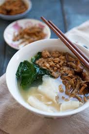 Other types of handmade noodles include youmian (similar dough texture and taste, but thinner round noodles), or mee hoon kueh (flat and thin rectangular pieces). Hakka Flat Noodle Soup Pan Mee Rasa Malaysia