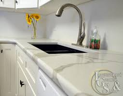 We make it easy to get new kitchen or bathroom countertops. New Tampa Kitchen Gets New Quartz Countertops