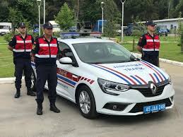 Jandarma genel komutanlığı, i̇çişleri bakanlığı'na bağlı olan kolluk kuvvetidir. Trafik Hizmetleri Daire Baskanligi