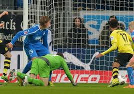 Schiedsrichter felix zwayer zieht die gelbe karte für . Die Besten Tickets Fur Das Dfb Pokalviertelfinale Bvb Gegen Hoffenheim