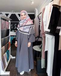 Desain zaskia sungkar, 11 elbiseler | desain baju hijab zaskia sungkar. Desain Gamis Zaskia Sungkar Diary Hijaber