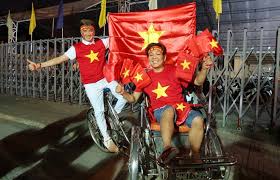 Cố thủ, cố giữ, không để dịch xâm nhập đồng nai sáng 24/6, phó thủ tướng vũ đức đam, trưởng ban chỉ đạo quốc gia phòng, chống dịch bệnh, đã họp trực tuyến với tỉnh đồng nai về công tác phòng chống dịch bệnh trên địa bàn. VÅ© Ha Boc Máº½ Ä'am VÄ©nh HÆ°ng Sau Khi Ä'i Bao Äƒn Má»«ng Chiáº¿n Tháº¯ng Cá»§a U22 Viá»‡t Nam