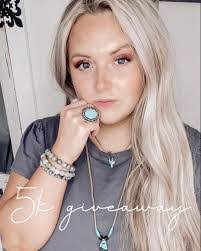 Martha Barnwell's Instagram, Twitter & Facebook