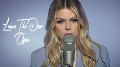 Davina michelle scoorde afgelopen jaar een megahit met duurt te lang dankzij haar deelname aan bedankt er werd al eerder gehint op davina michelle als mogelijke kandidaat voor het songfestival. Shcb5 Tot Orpm