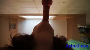 Арина любит секс везде и даже в душе