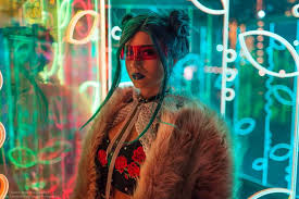 This is a rather subtle cyberpunk fashion style. Sonson Photography On Twitter I M Just All About The Cyberpunk Vibes Model Katyafern Portrait Portraitphotography Fashion Fashionphotography Photography Neon Neonlife Neonphotography Neonphoto Cyberpunk Art Photo Https T Co