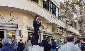 نجد ان نسبة كبار جدا جدا من بنات ايرانيات محجبات لهم العديد من الصور الرائعة جدا جدا بالحجاب التي تجعلك تشعر بالسعادة عندما تراهم هذي الفتيات من اكثر الفتيات التي تلتزم بدينها كما انهم يتميزون بجمالهم الطبيعي الرائع Siavash Fallahpour On Twitter Ù¤ Ø§ÙŠØ±Ø§Ù†ÙŠØ§Øª ÙŠØ®Ù„Ø¹Ù† Ø§Ù„Ø­Ø¬Ø§Ø¨ ÙÙŠ Ø´Ø§Ø±Ø¹ Ø§Ù†Ù‚Ù„Ø§Ø¨ Ø§Ù„Ø«ÙˆØ±Ø© ÙˆØ³Ø· Ø§Ù„Ø¹Ø§ØµÙ…Ø© Ø§Ø­ØªØ¬Ø§Ø¬Ø§ Ø¹Ù„Ù‰ ÙØ±Ø¶ Ø§Ù„Ø­Ø¬Ø§Ø¨ Ø·Ù‡Ø±Ø§Ù†