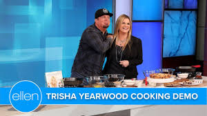 Trisha yearwood favorite candy recipes : Trisha Yearwood Cooks Up Favorite Dishes With Garth Brooks Youtube