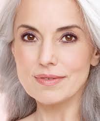 Natural Makeup Look For Over 50 Makeup Tips For Older Women Brunette Makeup Makeup For Older Women