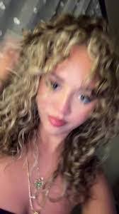 Stacey Henrich's Instagram, Twitter & Facebook