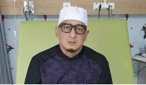 Video ustad zacky mirza jatuh pun viral di media sosial hingga menyebabkan kata kunci ustad zacky mirza meninggal juga banyak dicari. J2pkmiezhi3jrm