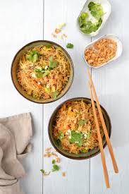 Simple Comme Des Vermicelles De Riz Sautes Au Poulet La Cuisine C Est Simple Vermicelle De Riz Recette Asiatique Recette Vermicelle