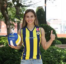 Genç milli smaçör 1994 ankara doğumlu çakıroğlu, 10 yaşında ted ankara koleji okul takımında voleybola başladı. Damla Cakiroglu Sayfa 2 Uludag Sozluk