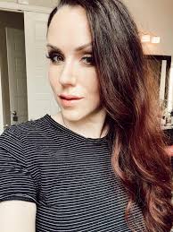 HAIRSTYLIST — FiFi + Mo