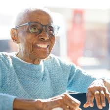 Happy 111th birthday to Mrs. Edith Renfrow Smith '37, DHL '19! ♥️🖤 #Alumni  #LiveGrinnellian #Supercentenarian