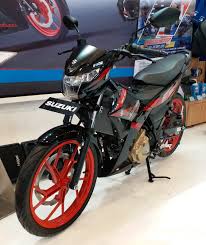 Bagi pasaran vietnam, honda winner x menampilkan rekabentuk serba baharu sepenuhnya yang mengundang pelbagai komen daripada kalangan peminat honda sendiri. Suzuki Raider 150 Wikipedia