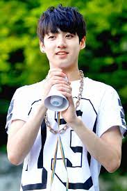 Phòng đạn thiếu niên đoàn), hay còn được gọi là bangtan boys, là một nhóm nhạc nam hàn quốc được thành lập vào năm 2010 và ra mắt vào năm 2013 bởi big hit entertainment. Jeon Jungkook Fanmeeting Bts 2013 Fanmeeting Credits By Bulletproof7bts Bts Jungkook Jk Jeonjungkook Fanme Bts Jungkook Jungkook Selca Jungkook Imut