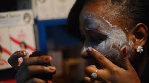 During pregnancy, some women may wonder whether they can use hair dye or bleach on their hair. Skin Bleaching In Ghana When You Are Light Skinned You Earn More Der Spiegel