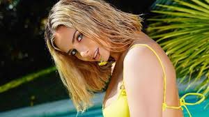 Rétro porno : Clara Morgane, le minois le plus craquant du porno français |  myCANAL