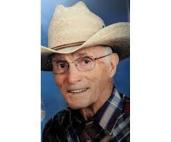 Phyllis Hixson's Instagram, Twitter & Facebook