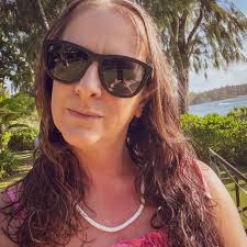 ISO Maternity Photographer Someone who has done milk bath maternity photo  shoot and outdoor family photo shoots. Due Date is Dec and when is recom to  take maternity photos