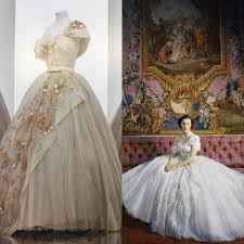 Princess margaret's 29th birthday portrait. Twitter à®‡à®² Dr Kate Strasdin Tomorrow I Shall Be Speaking Theartssociety In Ascot About Image Making Royal Dress A Famous Depiction Of Princess Margaret Was Captured By Cecil Beaton For Her