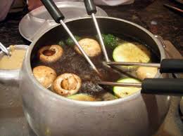 Beef Bourguignonne Fondue With Horseradish Sauce Recipe Horseradish Sauce Beef Bourguignonne Fondue Dinner
