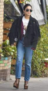 Vanessa Hudgens Street Style In A Pointy Tan Leather Boots Out And About In La Autumn Winter 2020 Vanessa Hudgens Style Boho Street Style Autumn Street Style