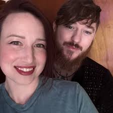 Can anyone give me a review of Dr. Eric Batterton? I need to find a  dentist. He was recommended by my doctor but I'd like opinions of patients  please.