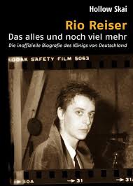 „ die kinder lernen in der schule, daß ehrlichkeit, lauterkeit und die sorge um das seelenheil die. 1044 14 Linktipp 200 Dm Druff Sonst Gibt S Kloppe Geschichten Uber Ton Steine Scherben U A Blackbirds Tv Berlin Fletscht Seine Szene