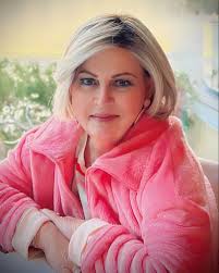 Terri Speer's Instagram, Twitter & Facebook